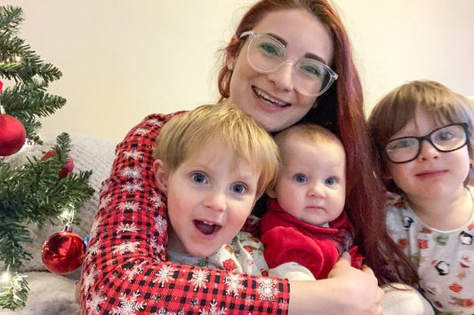 Tandem Breastfeeding - hints and tips ! - Stylish Mum