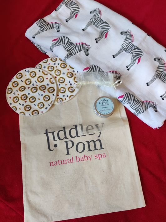Breastfeeding set for mums and mums to be